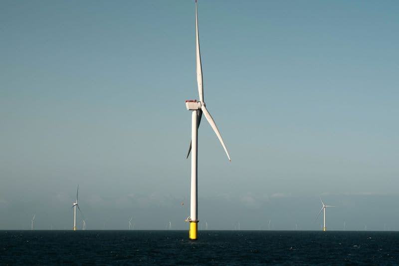 All 100 Siemens Gamesa Turbines In Place at RWE’s Sofia Offshore Wind Farm