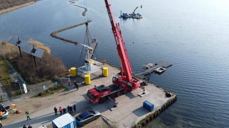 Dutch Company Deploys Floating Wind Turbine Prototype for Testing