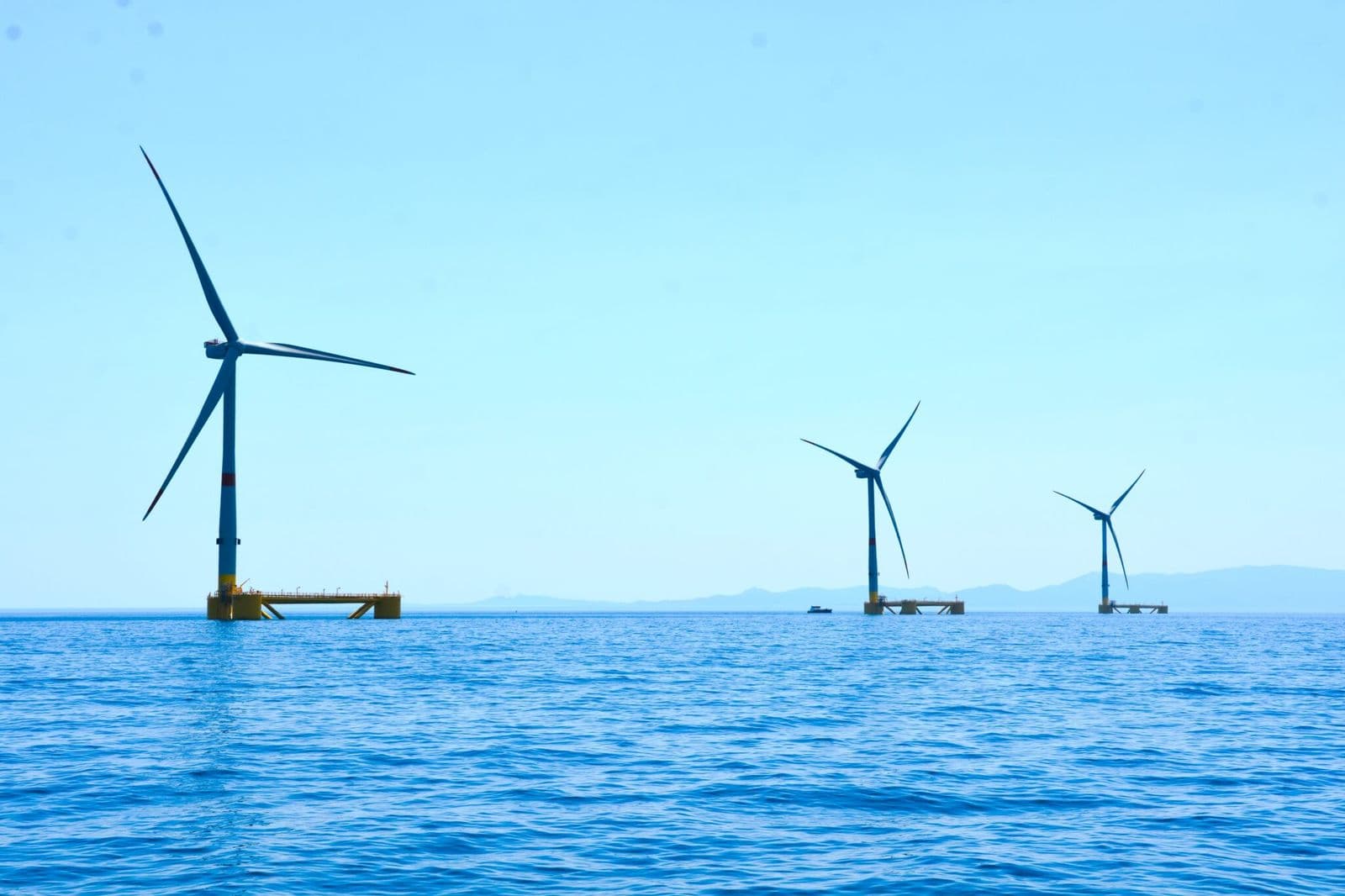 Floating Wind Farm Offshore France Reaches Full Power